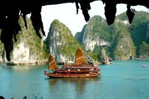 Hanoi Halong + Overnight Cruise Tour
