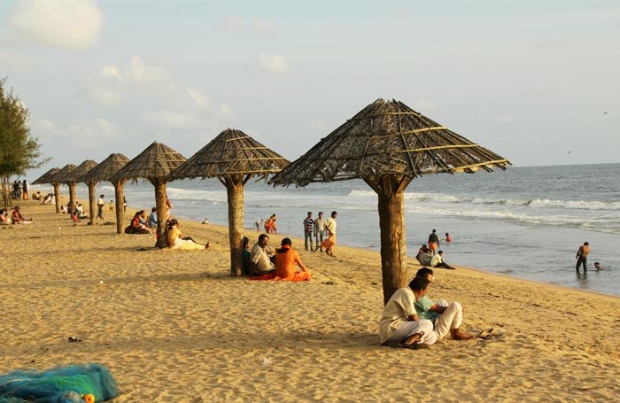 Kerala Backwater & Beach - Houseboat, Kumarakom, Cherrai Beach