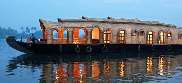 Kerala Backwater & Beach - Houseboat, Kumarakom, Cherrai Beach