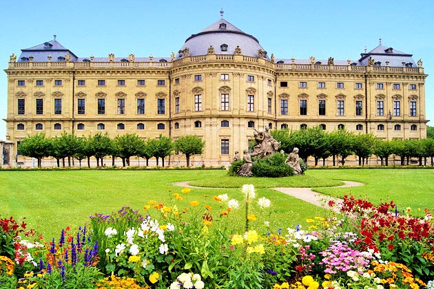 Cosmopolitan Europe with Extended Stay in London(5155)