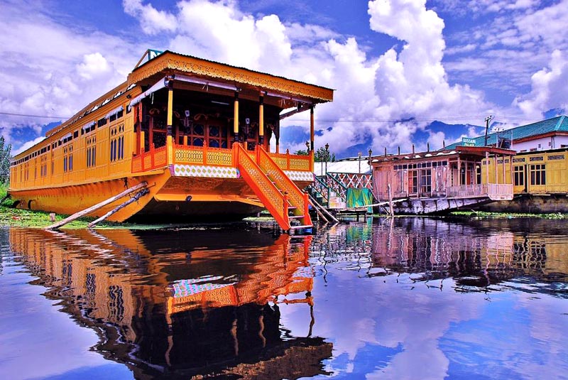 Amritsar - Srinagar - Gulmarg - Sonmarg - Pahalgam - Jammu Tour