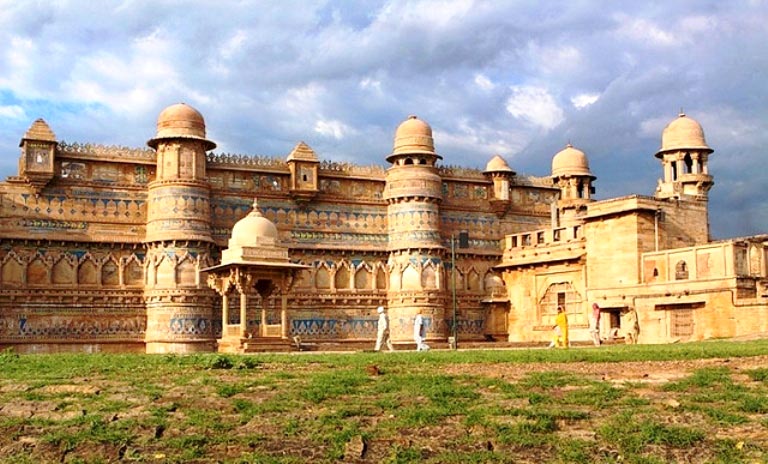 Delhi To Lucknow Tour