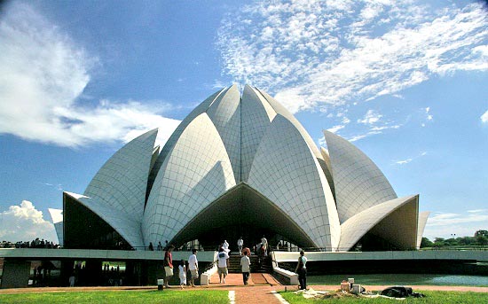 Classic India Tour- Varansi & Khajuraho Temple