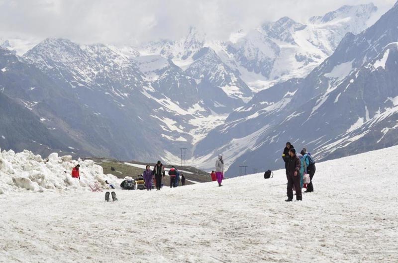 Shimla Manali Tour Packages By Car 12  Seater Tempo 5 Night 6 Days