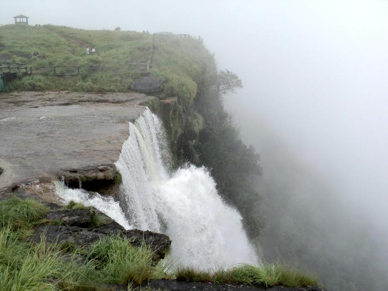 Guwahati - Shillong - Cherrapunjee - Mawlynnong - Shillong Tour