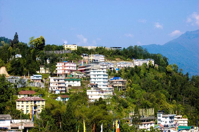 09 Nights 10 Days - Kalimpong (1 Night), Gangtok (3 Nights), Pelling (2 Night), Darjeeling Tour