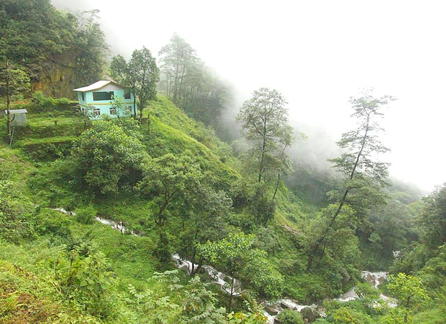 09 Nights 10 Days - Darjeeling (2 Nights), Pelling (2 Night), Gangtok (2+1 Nights), Lachen Tour