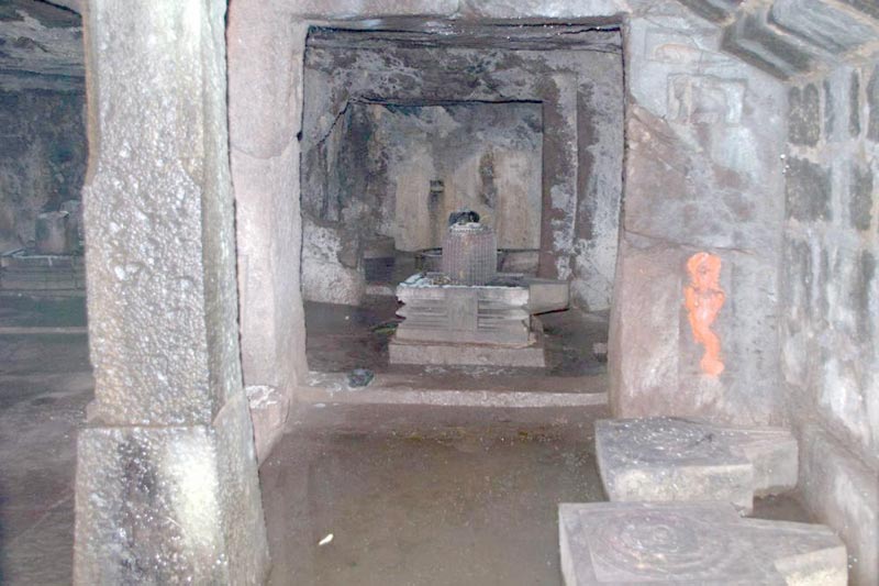 Vasota Fort & Pateshwar Caves Tour