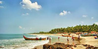 Kerala Beach & Monuments Tour Package)