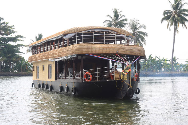 Kerala package with backwater 4nt /5days 