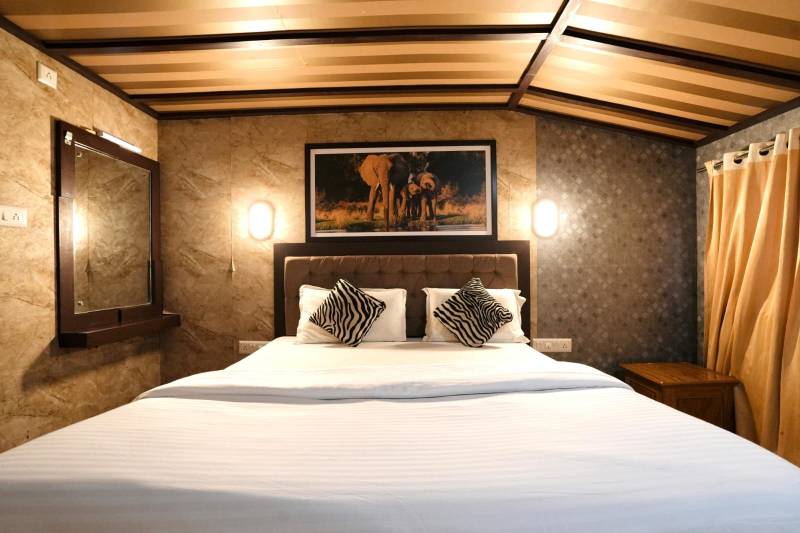 1 Night Stay - Alleppey Boat House