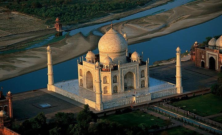 Taj Mahal Day Tour By Car
