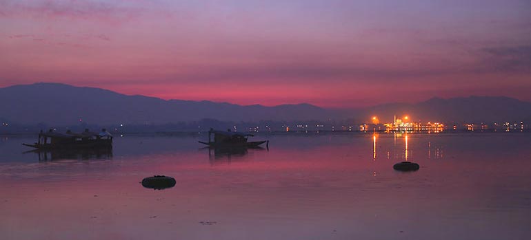 Luxury Kashmir Honeymoon Package