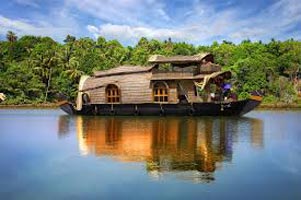 Kerala Luxurious Honeymoon Tour