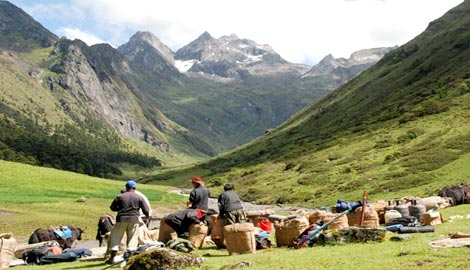 Dagala Thousand Lakes Trekking Tour