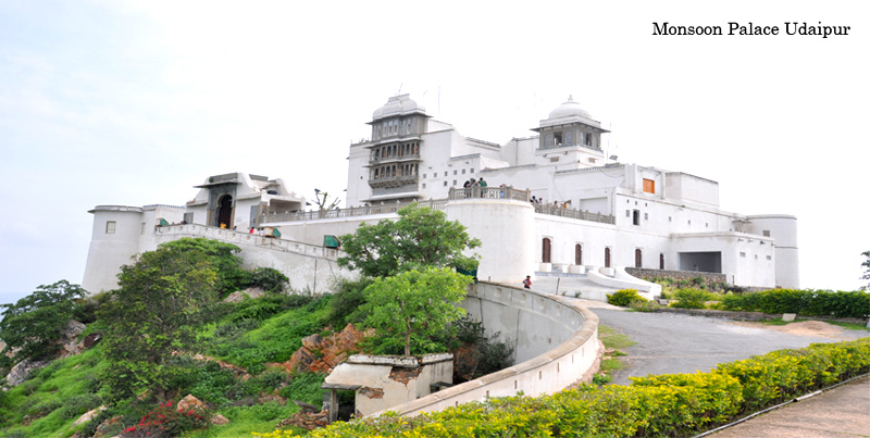 Magnificient Group Tour Package Of Lake City Udaipur Rajasthan