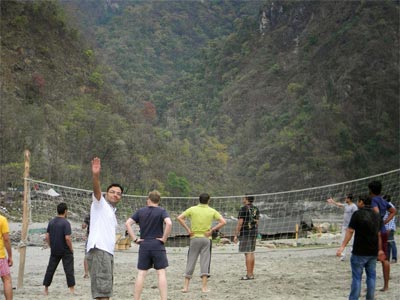 Thrilling Weekend Rishikesh Package With Near & Dears