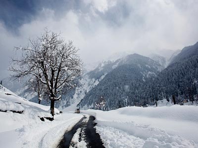 Charismatic Srinagar Tour With Gulmarg And Pahalgam