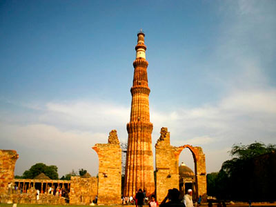  Amazing Golden Triangle ( Delhi-Agar-Jaipur-Delhi) Trip In Budget
