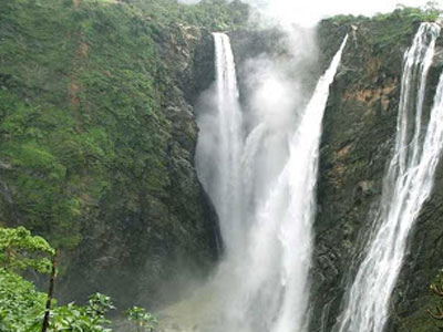 Budget Group Tour Package of Cochin and Gorgeous Munnar 