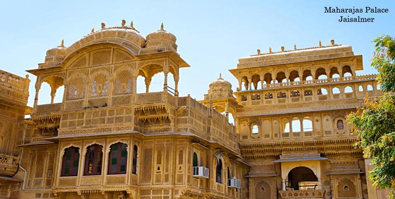 Group Tour of Golden Triangle with Desert & Lakes