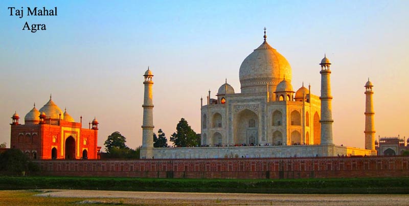 Group Tour of Golden Triangle with Desert & Lakes