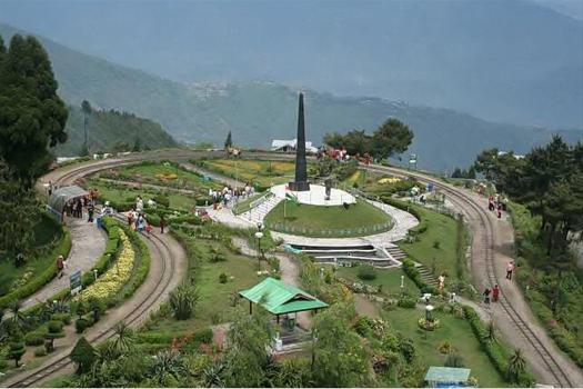 Gangtok – Pelling – Darjeeling Tour
