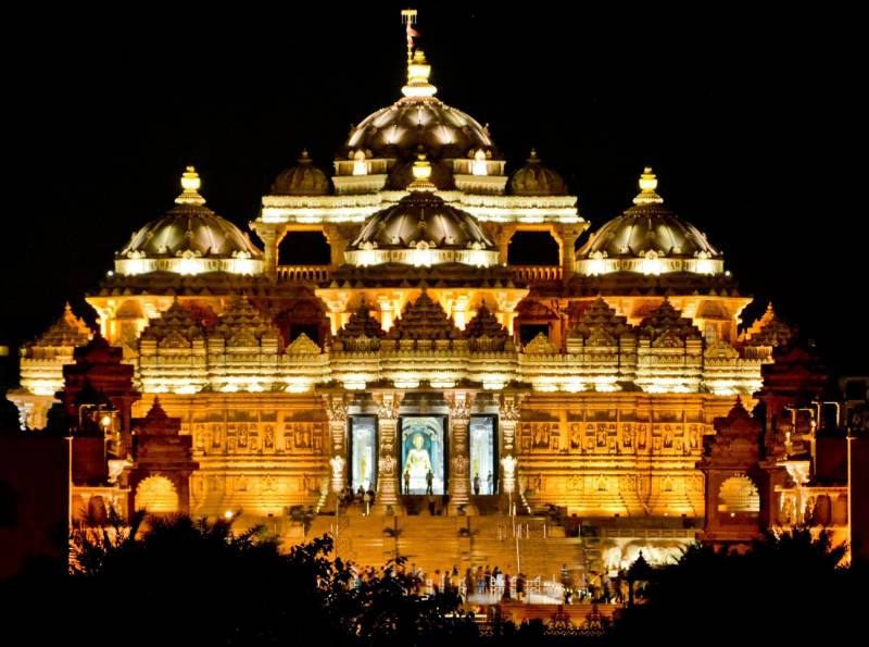 Evening Tour Of Akshardham