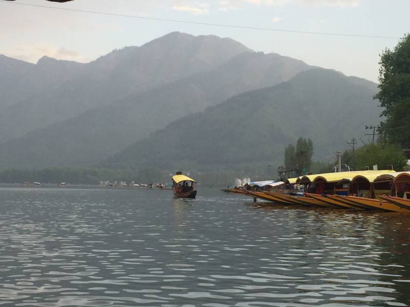 Splendid Kashmir Tour Package