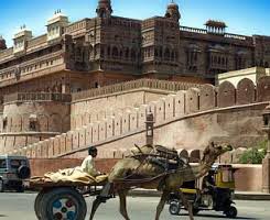 Golden Triangle with Desert & Lakes Tour