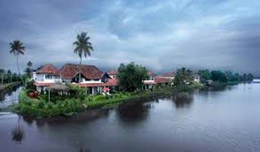 Kerala Backwater Tour With Alleppey