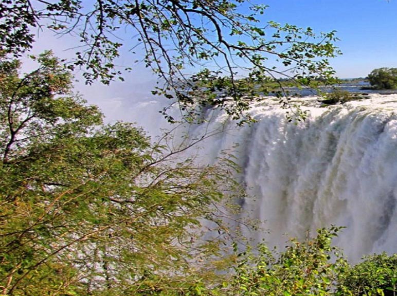10 Days 9 Nights Livingstone, Kafue and South Luangwa National Park, Zambia Tour