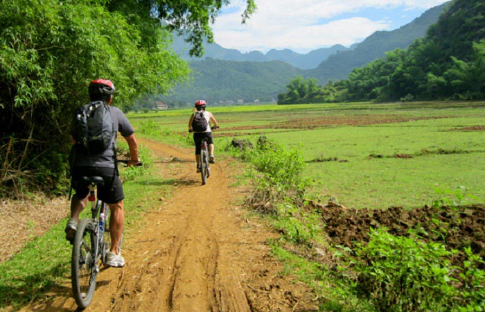 Mai Chau Cycling Tour 5 Days