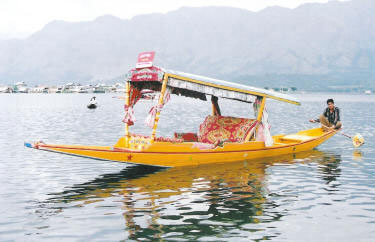 Kashmir & Houseboats Tour