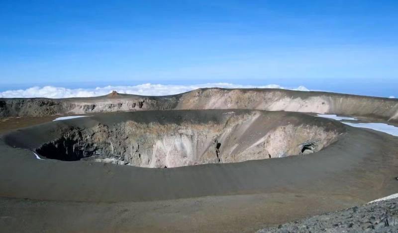 10 Days Mount Kilimanjaro Climbing Lemosho Route With Crater Tour Image