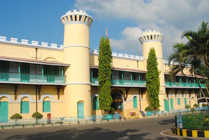 5 Days 4 Nights Honeymoon Tour Package