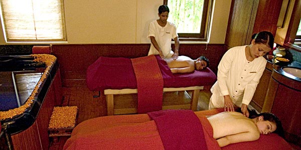 Kerala Coconut Holidays Tour