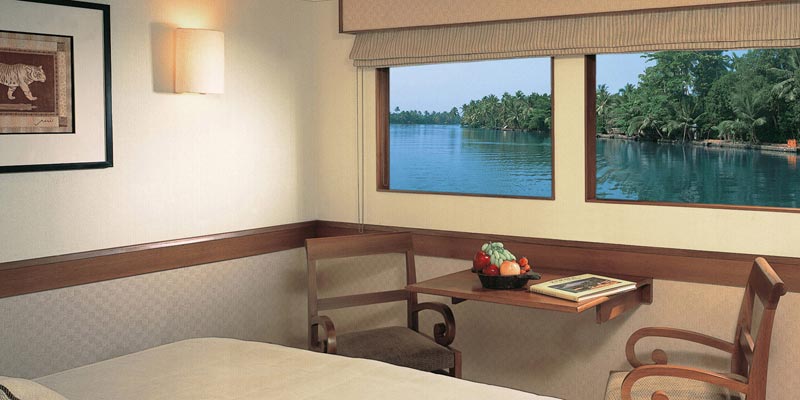 Luxury Cruise in Kerala – God’s Own Country Tour