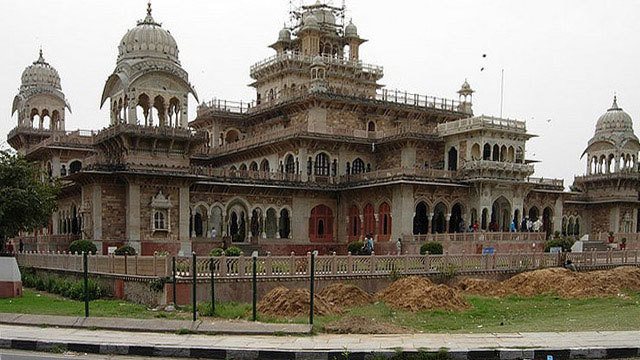 Long Weekend Breaks - the Golden Triangle Tour