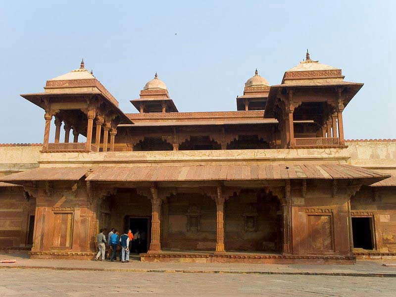Weekend Breaks -agra & Sikri Tour