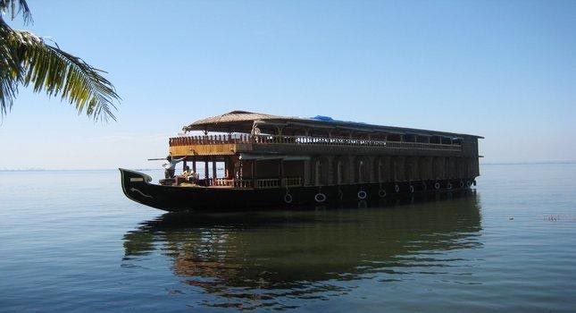 Alleppey Houseboat And Kovalam Package - 4 Days Tour