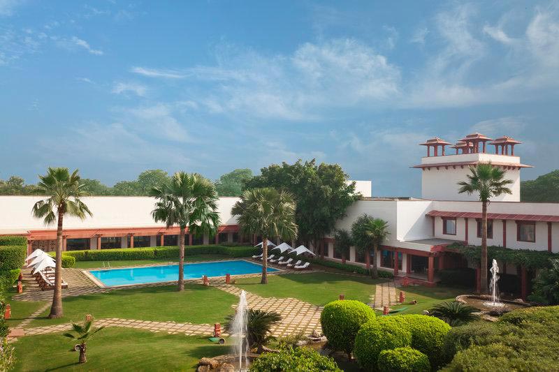 Extravagant Agra Tour With Stay In Hotel Trident