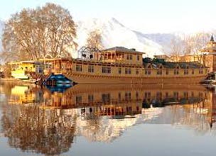 Kashmir Houseboat Tour Package ( 3 Nights / 4 Days )