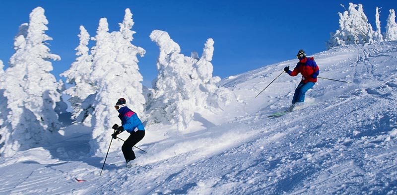 Skiing  in Kullu Manali tour packages for couples 