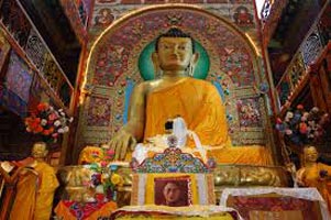 Buddhist Temple Tour With East India