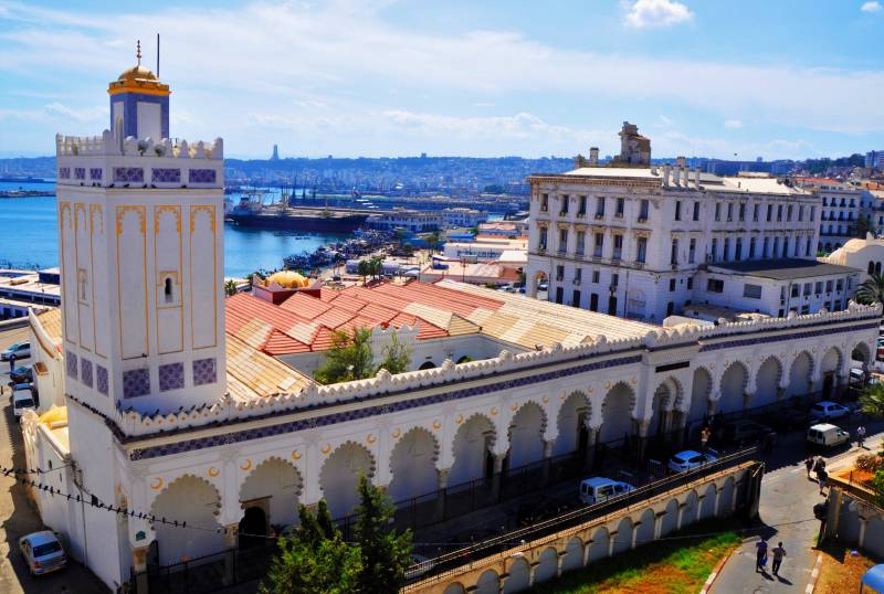 Algiers Gateway Tour