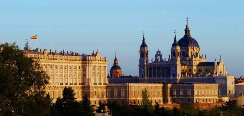 Spanish Extravaganza Tour