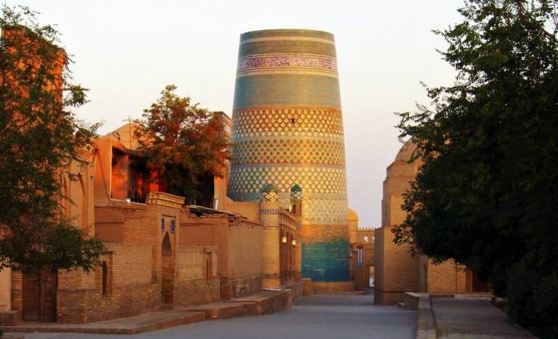 Uzbekistan Explorer Tour