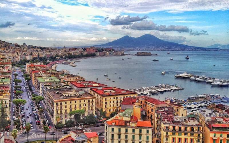 Naples Getaway Tour