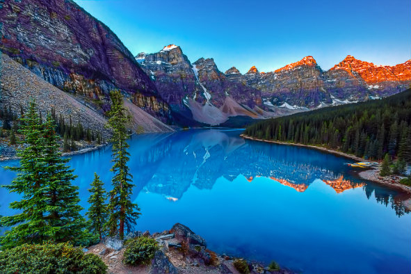 Banff, Jasper, Yoho & Waterton Lake National Parks and Calgary Tour from Calgary (with Airport Trans